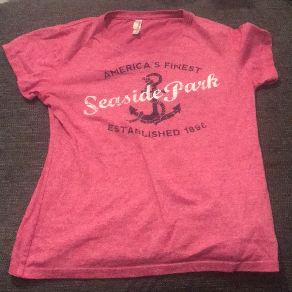 Seaside Park V-Neck (Medium)